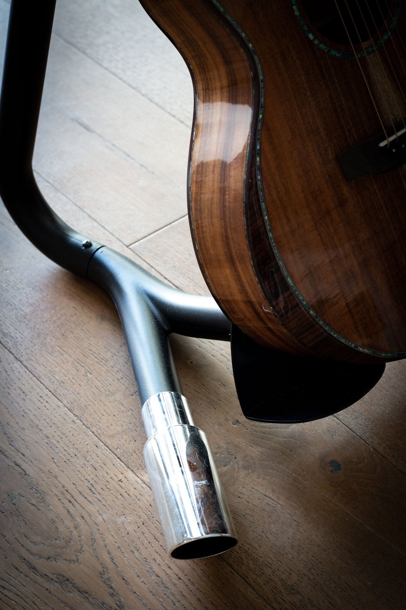 Rev Stand - Zaar Guitars