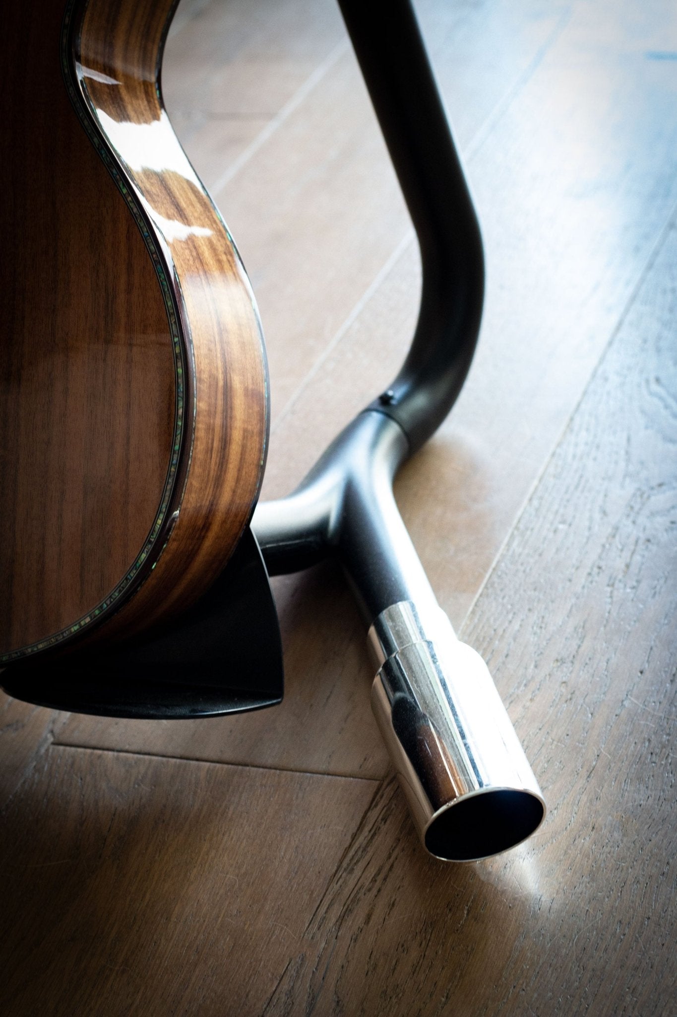 Rev Stand - Zaar Guitars